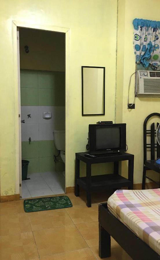 Favila Transient Rooms Pasay Exterior photo